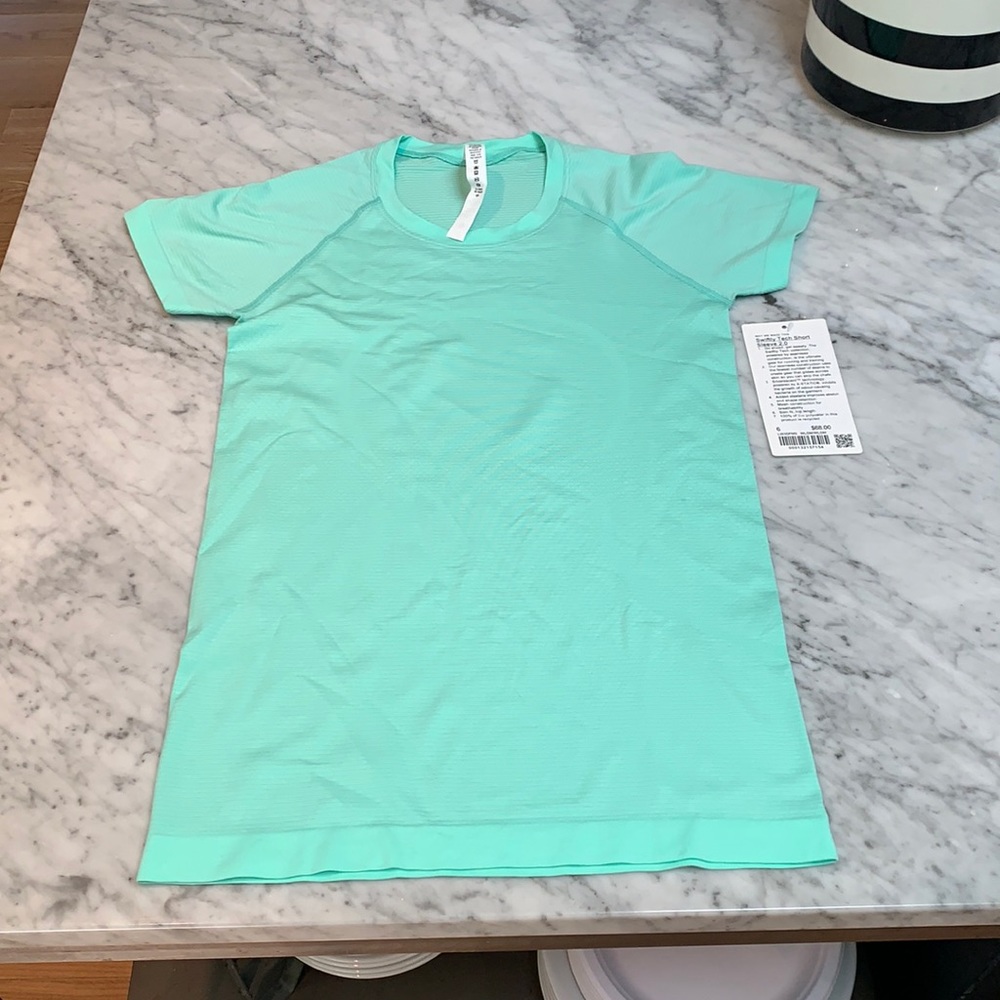 Lululemon Tee